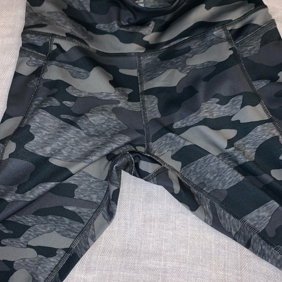 Grey camo leggings - Picture 2 of 4
